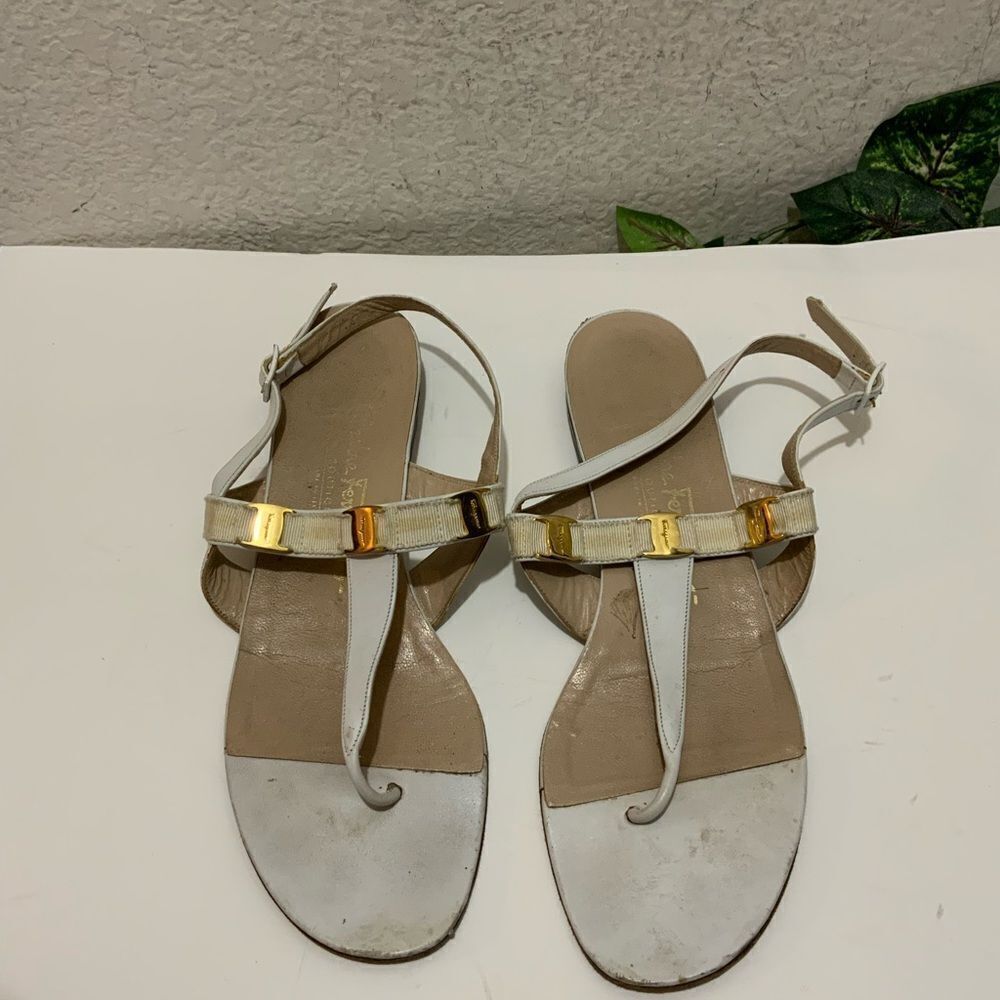 SALVATORE FERRAGAMO Leather Flat Sandals white thong gold accents 9.5 B